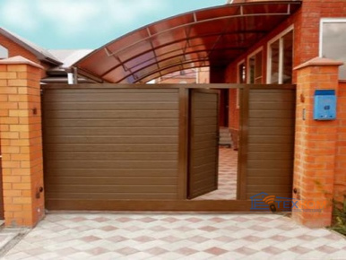 Откатные ворота DoorHan для дачи с калиткой 2200x4100