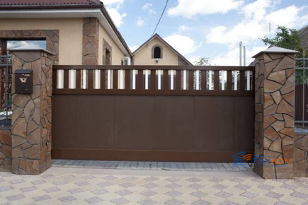 Откатные автоматические ворота DoorHan с калиткой 1500x2900