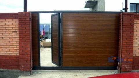 Откатные ворота DoorHan с калиткой и автоматическим приводом 1300х2700