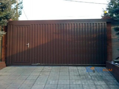 Откатные ворота DoorHan с профлистом 2200x3500