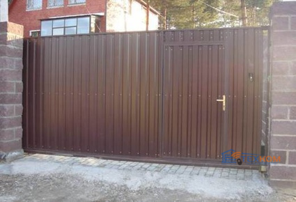 Откатные ворота DoorHan с профлистом 1300x4100