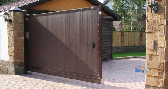 Откатные ворота для дачи DoorHan с сэндвич-панелью 1600x4000